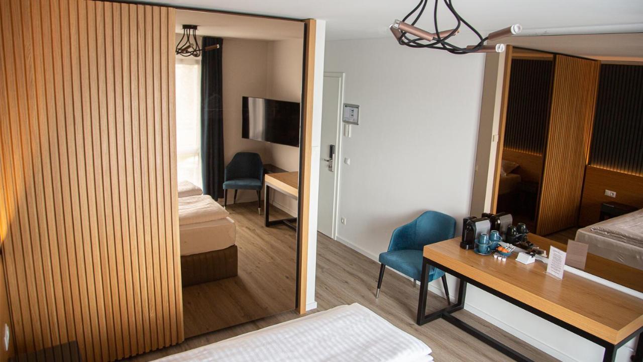 Rheinapart Hotel Und Boardinghouse Bornheim  Bagian luar foto
